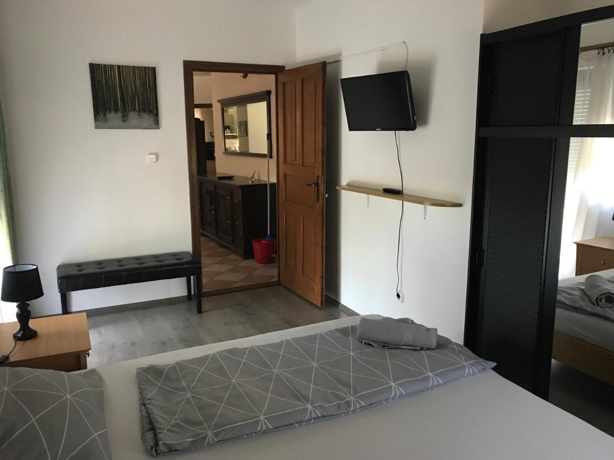 Marta Apartman Balatonalmadi Exterior photo